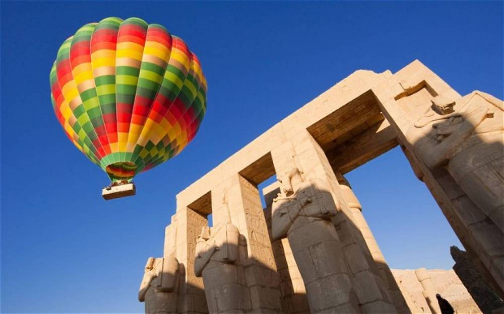 Luxor Tagesausflug mit Heißluftballonfahrt