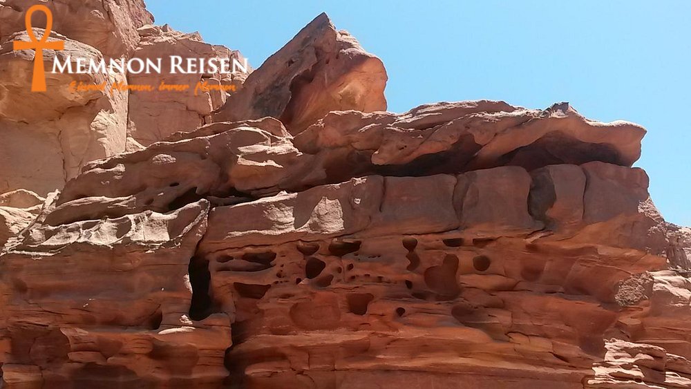 caption - 2026-08-11T203623.490 Coloured Canyon Sinai Wanderung ab Sharm El Sheikh | Naturabenteuer