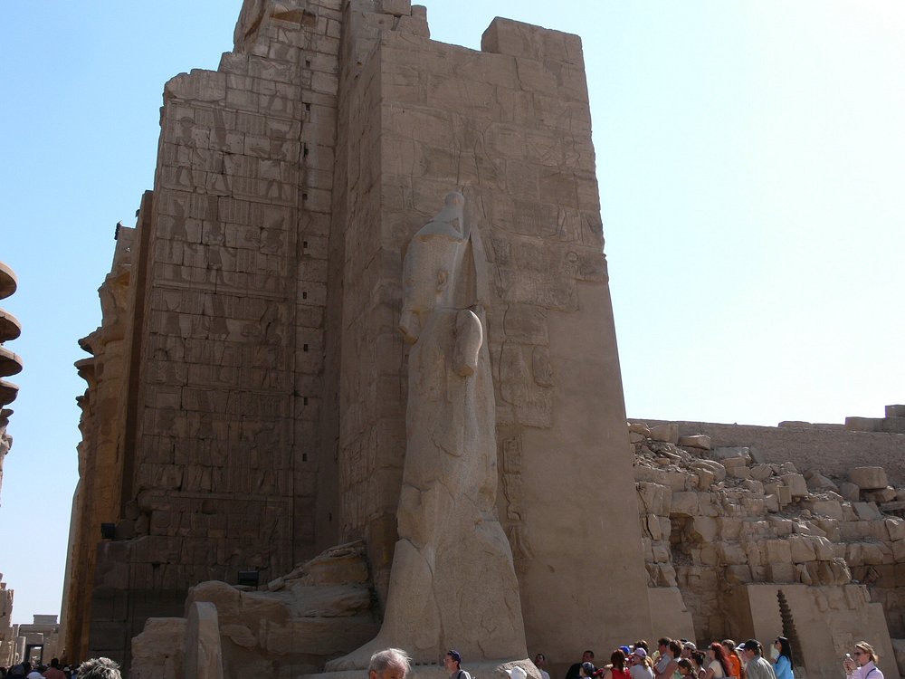 caption - 2026-06-24T130740.282 Luxor oder Kairo ab Hurghada : Welcher Ausflug lohnt sich?